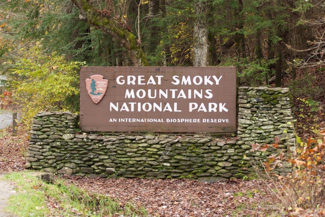 Wilderness Lodge, Hot Tub, Game Room, Pool Access, 1089 Free Tickets Each Paid Day, Dollywood And M Sevierville Kültér fotó