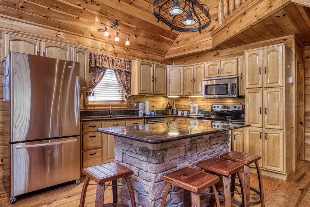 Wilderness Lodge, Hot Tub, Game Room, Pool Access, 1089 Free Tickets Each Paid Day, Dollywood And M Sevierville Kültér fotó