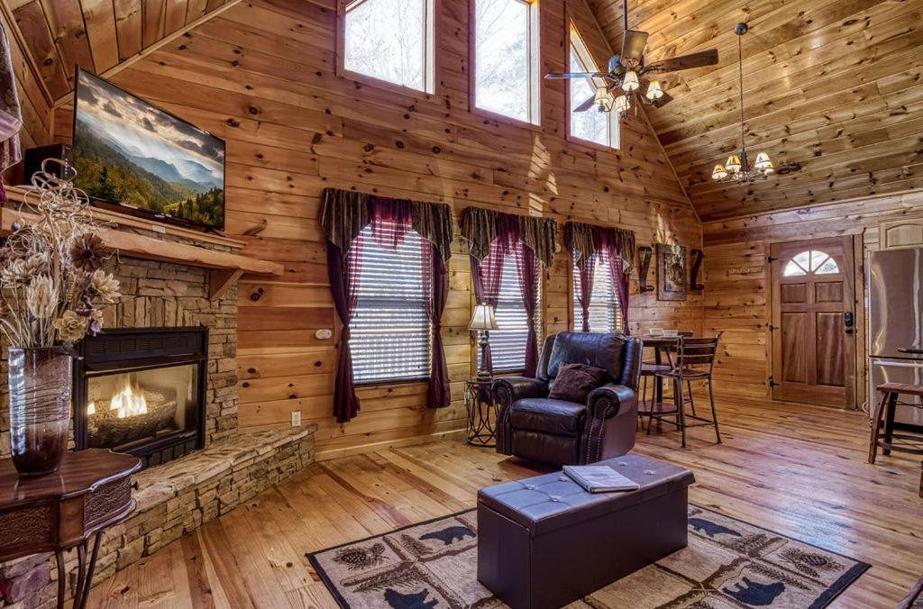 Wilderness Lodge, Hot Tub, Game Room, Pool Access, 1089 Free Tickets Each Paid Day, Dollywood And M Sevierville Kültér fotó