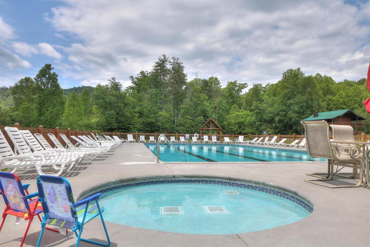 Wilderness Lodge, Hot Tub, Game Room, Pool Access, 1089 Free Tickets Each Paid Day, Dollywood And M Sevierville Kültér fotó