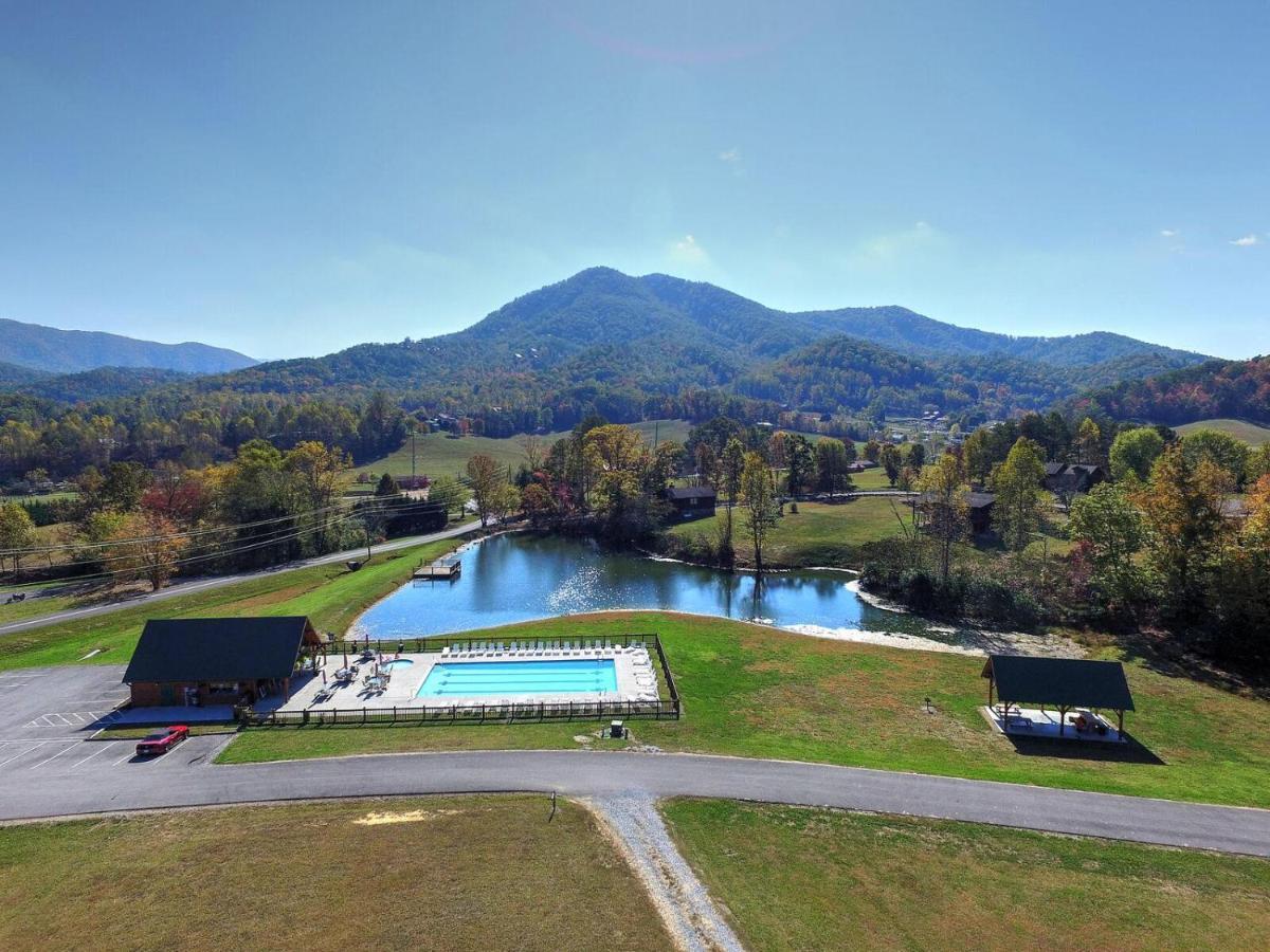 Wilderness Lodge, Hot Tub, Game Room, Pool Access, 1089 Free Tickets Each Paid Day, Dollywood And M Sevierville Kültér fotó