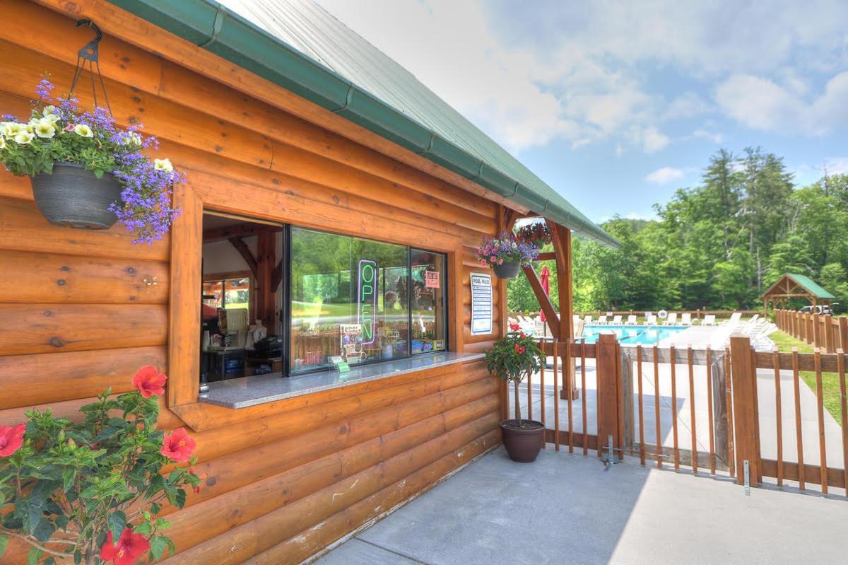 Wilderness Lodge, Hot Tub, Game Room, Pool Access, 1089 Free Tickets Each Paid Day, Dollywood And M Sevierville Kültér fotó